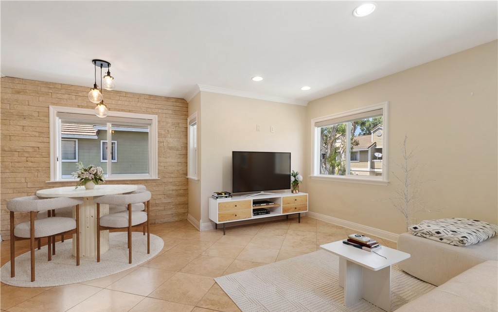 18 Laurel, Aliso Viejo, CA 92656