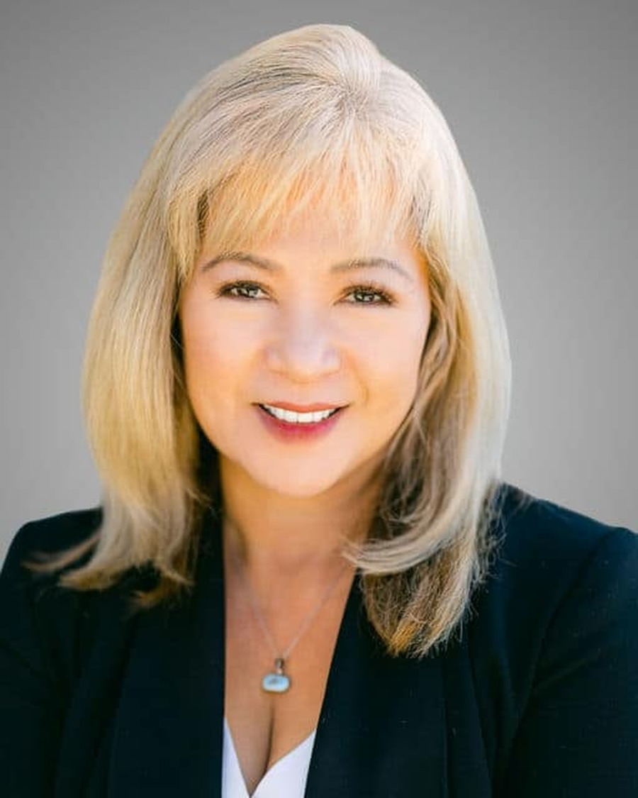 Penny Giolli, Advisor